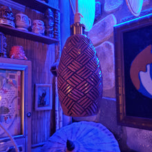 Load image into Gallery viewer, Hatch pendant