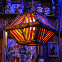 Load image into Gallery viewer, The Poly Lamp