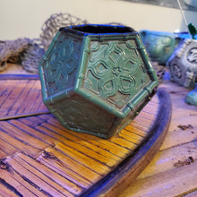 Load image into Gallery viewer, Jade Tile Swaglamps 3of3 (emerald/terracotta)

