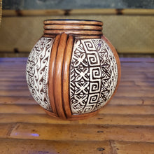 Load image into Gallery viewer, Tapa Rattan Mug White
